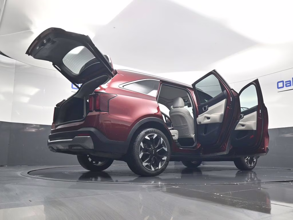 2025 Dawning Red Kia Sorento EX FWD SUV