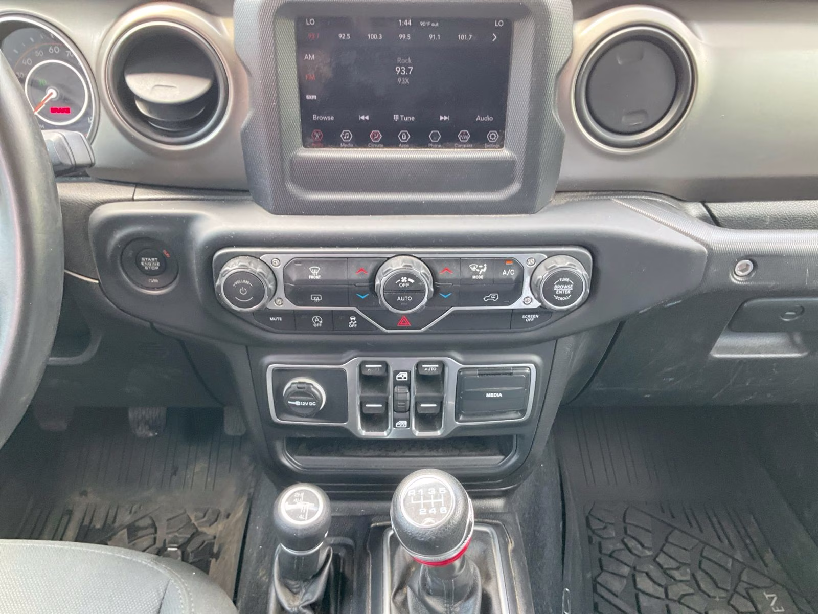 2018 Bright White Clearcoat Jeep Wrangler Unlimited Sport S 4X4 SUV