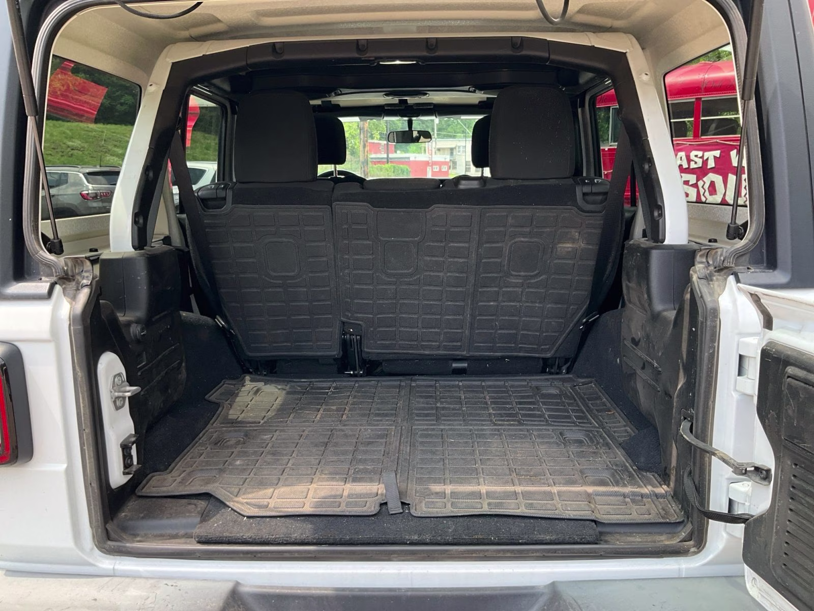 2018 Bright White Clearcoat Jeep Wrangler Unlimited Sport S 4X4 SUV