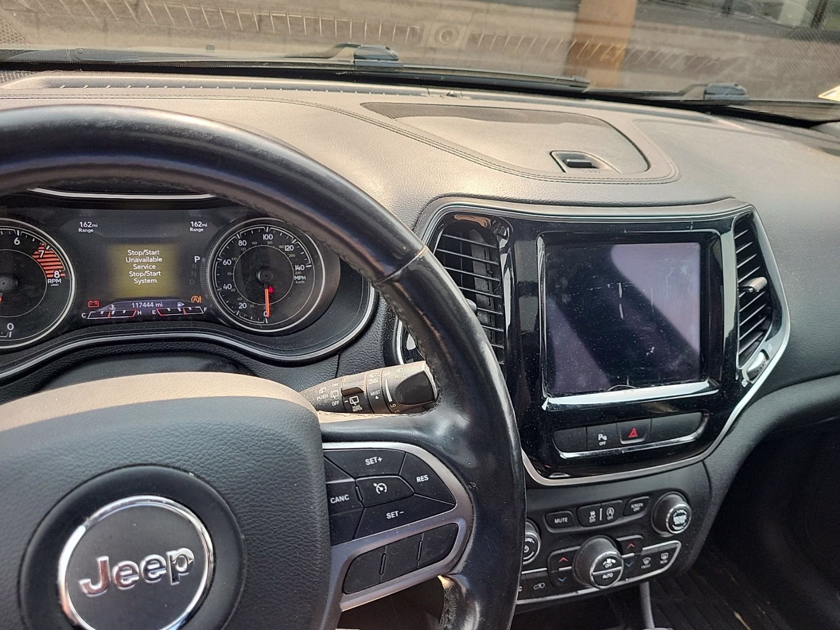 2019 Sting-Gray Clearcoat Jeep Cherokee Limited 4X4 SUV