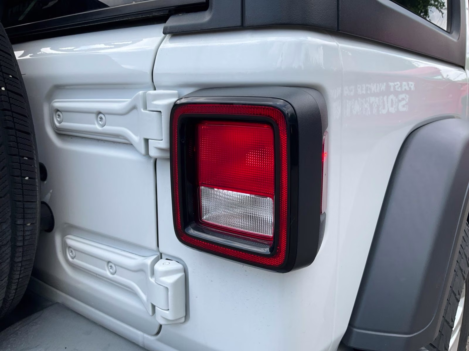 2018 Bright White Clearcoat Jeep Wrangler Unlimited Sport S 4X4 SUV