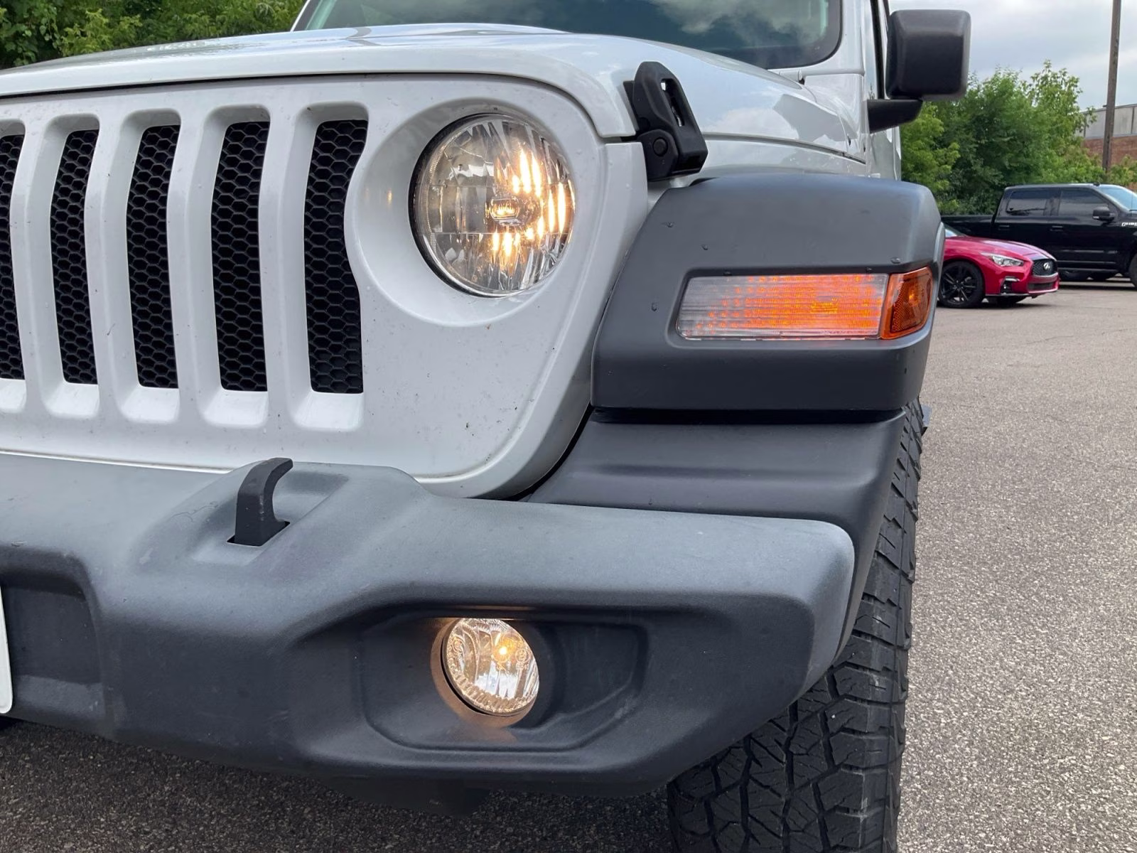 2018 Bright White Clearcoat Jeep Wrangler Unlimited Sport S 4X4 SUV