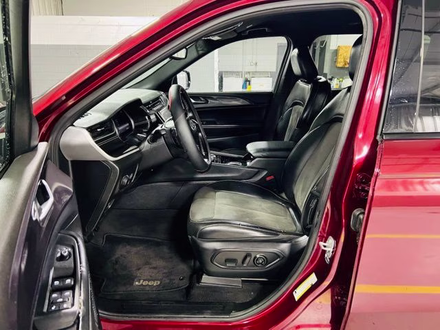 2021 Velvet Red Pearlcoat Jeep Grand Cherokee L Altitude RWD SUV