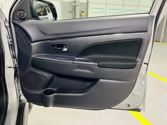 2026 Silver Mitsubishi Outlander Sport 2.0 LE 4X4 SUV