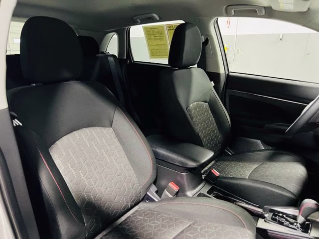 2026 Silver Mitsubishi Outlander Sport 2.0 LE 4X4 SUV