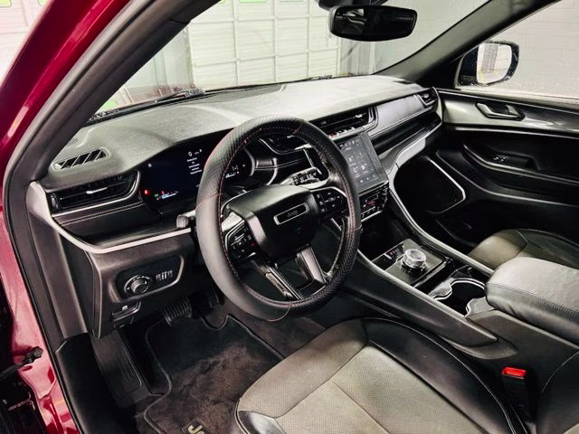 2021 Velvet Red Pearlcoat Jeep Grand Cherokee L Altitude RWD SUV