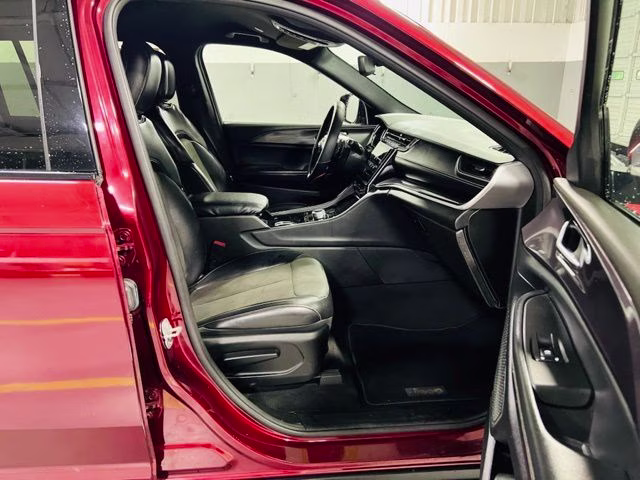 2021 Velvet Red Pearlcoat Jeep Grand Cherokee L Altitude RWD SUV