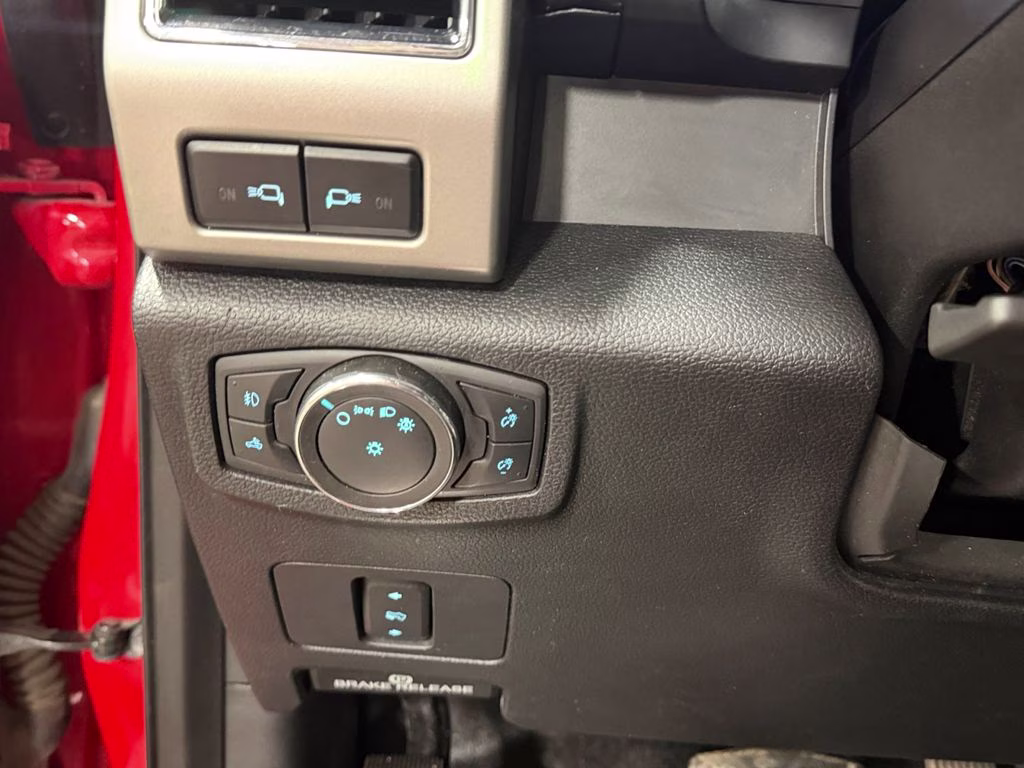 2021 Race Red Ford Super Duty F-350 SRW Lariat w/FX4 Off Road & Snow Plow Prep Pkgs 4X4 Truck