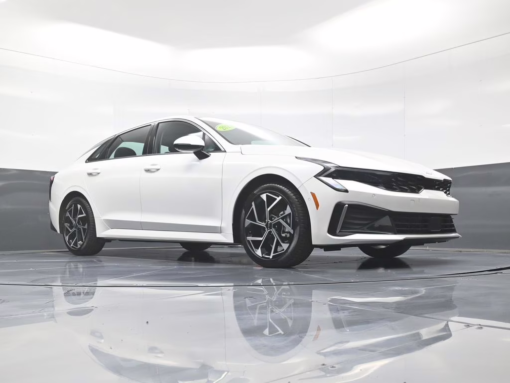 2025 Snow White Pearl Kia K5 EX FWD Sedan