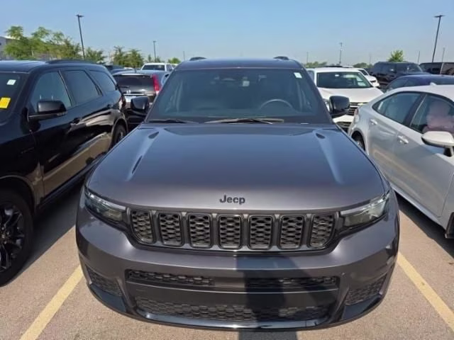 2023 Baltic Gray Metallic Clearcoat Jeep Grand Cherokee L Altitude 4X4 SUV