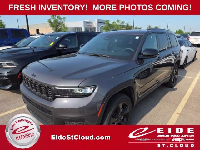 2023 Baltic Gray Metallic Clearcoat Jeep Grand Cherokee L Altitude 4X4 SUV