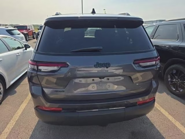 2023 Baltic Gray Metallic Clearcoat Jeep Grand Cherokee L Altitude 4X4 SUV