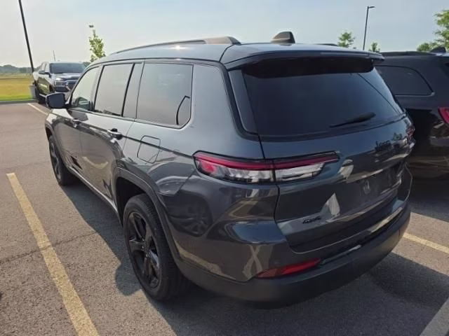 2023 Baltic Gray Metallic Clearcoat Jeep Grand Cherokee L Altitude 4X4 SUV