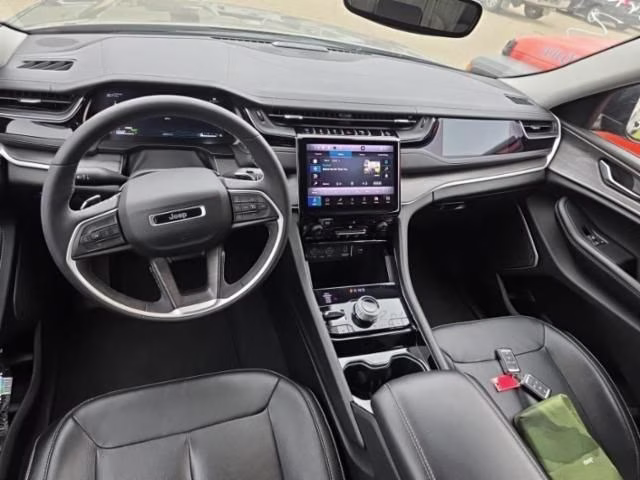 2022 Diamond Black Crystal Pearlcoat Jeep Grand Cherokee 4xe 4X4 SUV