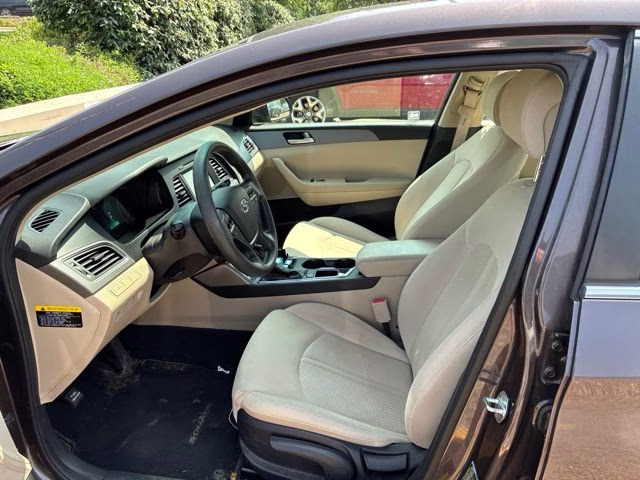 2017 Brown (Dark) Hyundai Sonata SE FWD Sedan
