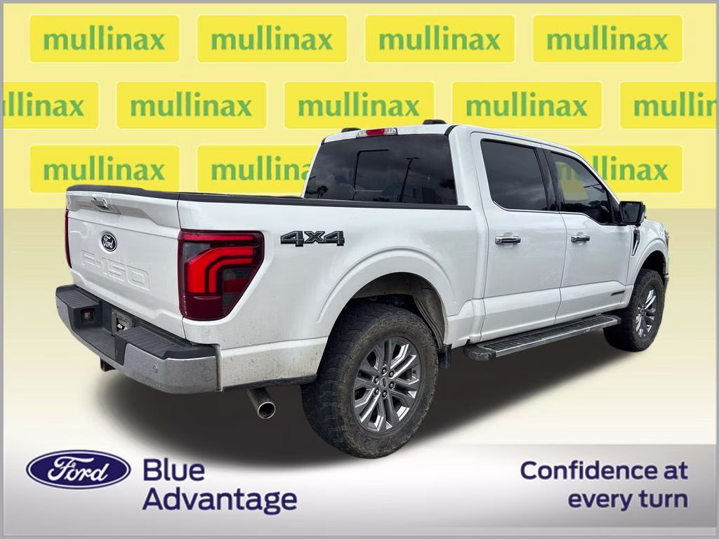2024 Star White Metallic Tri-Coat Ford F-150 Lariat 4X4 Truck