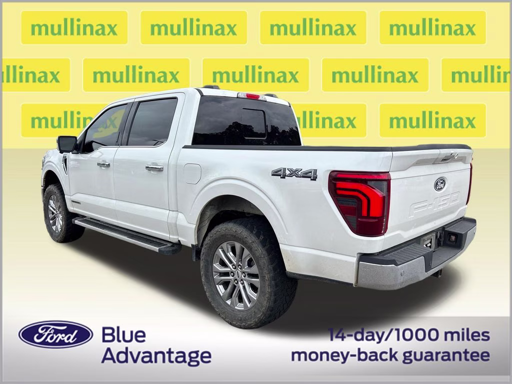 2024 Star White Metallic Tri-Coat Ford F-150 Lariat 4X4 Truck