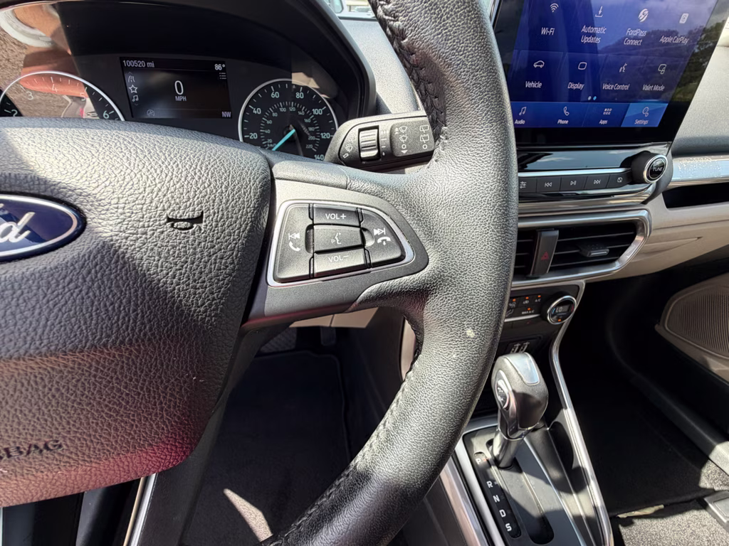 2020 White Platinum Metallic Tri-Coat Ford EcoSport SE FWD SUV