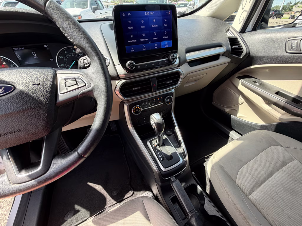 2020 White Platinum Metallic Tri-Coat Ford EcoSport SE FWD SUV