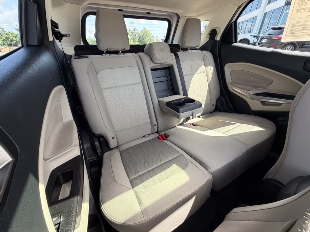 2020 White Platinum Metallic Tri-Coat Ford EcoSport SE FWD SUV