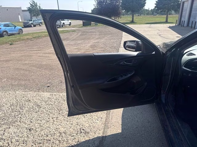 2020 Shadow Gray Metallic Chevrolet Malibu LT FWD Sedan