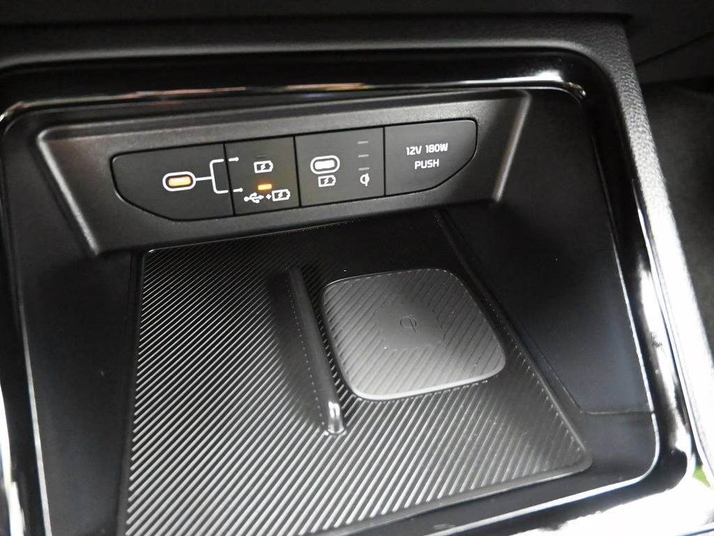 2025 Wolf Gray Kia K5 GT-Line AWD Sedan
