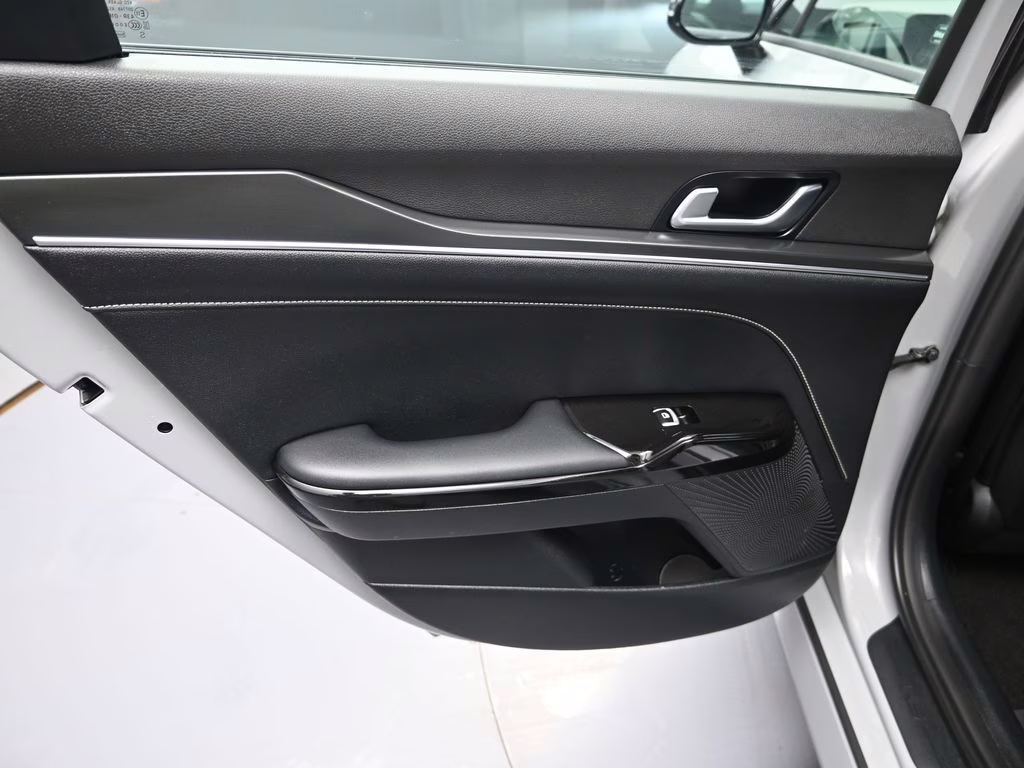 2025 Wolf Gray Kia K5 GT-Line AWD Sedan