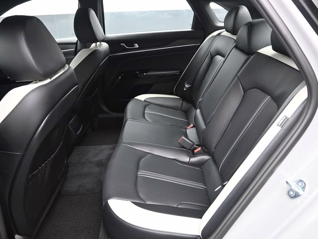 2025 Wolf Gray Kia K5 GT-Line AWD Sedan