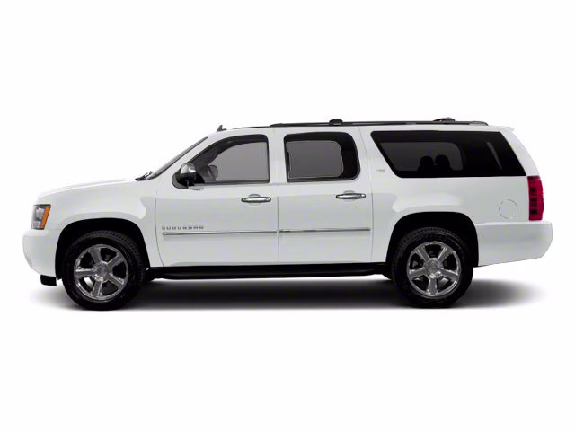 2013 Silver Ice Metallic Chevrolet Suburban 1500 LT 4X4 SUV
