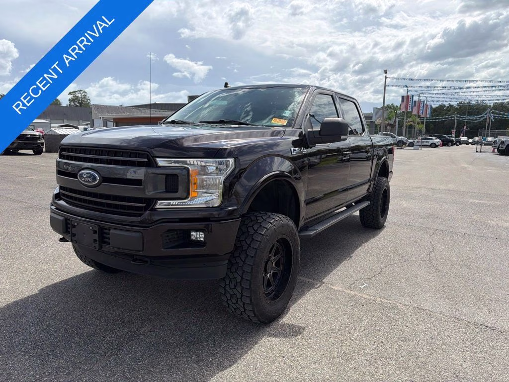2020 Magma Red Ford F-150 XLT 4X4 Truck
