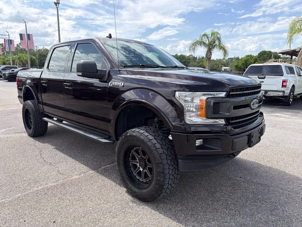 2020 Magma Red Ford F-150 XLT 4X4 Truck