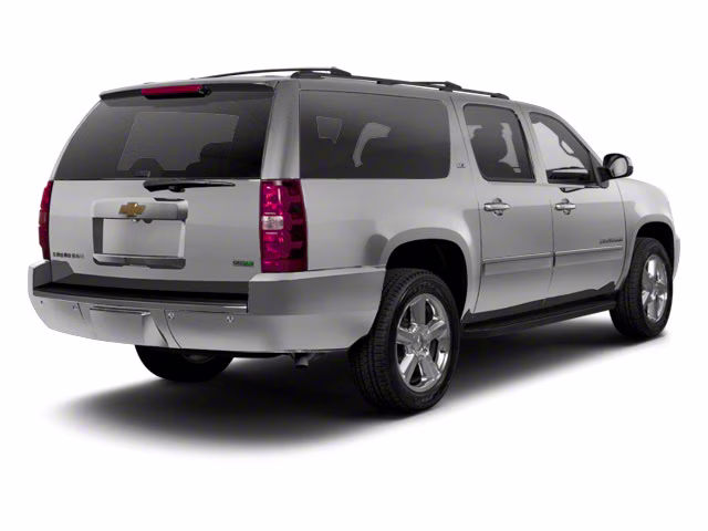 2013 Silver Ice Metallic Chevrolet Suburban 1500 LT 4X4 SUV