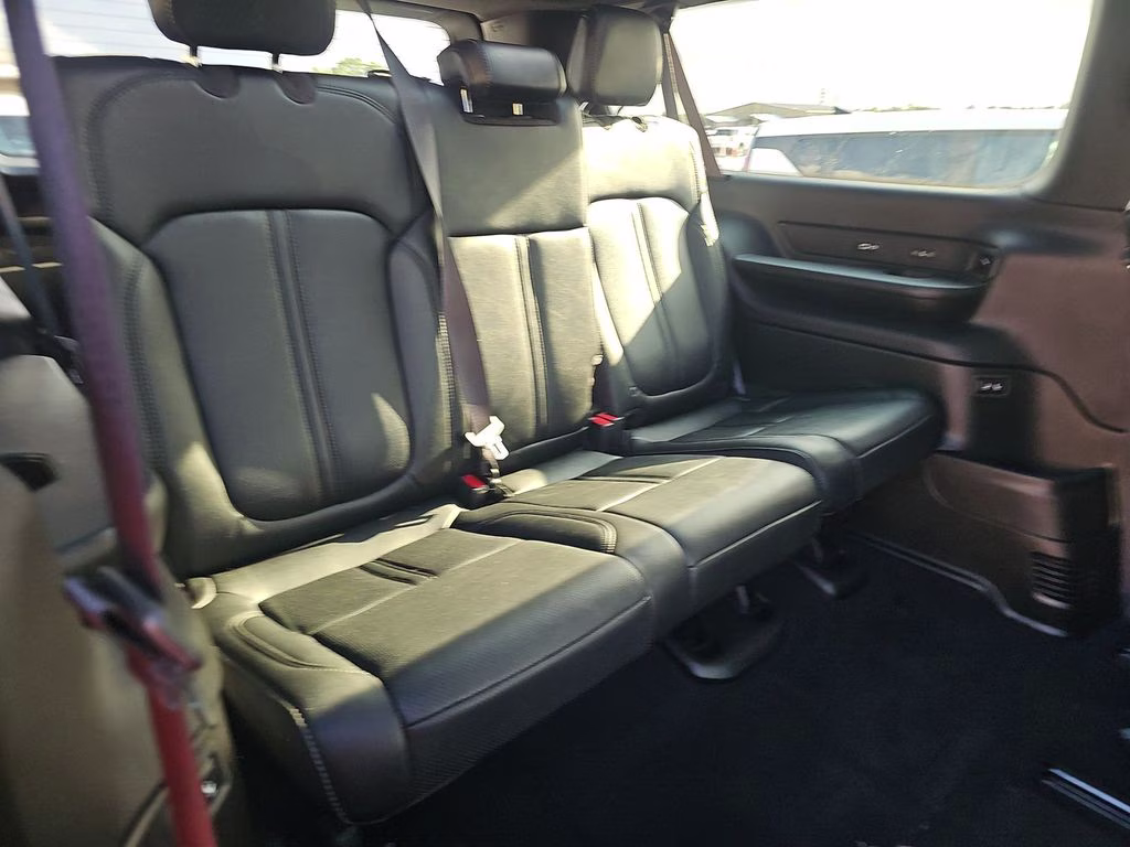 2024 Diamond Black Crystal Pearlcoat Jeep Wagoneer L Series III 4X4 SUV