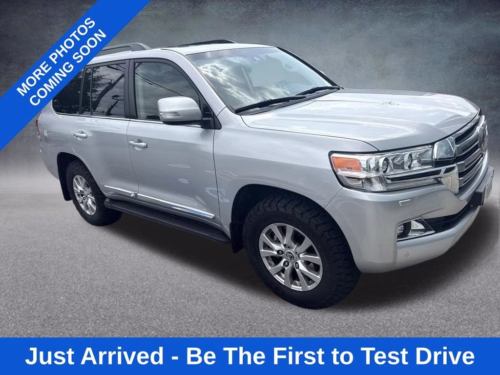 2017 Classic Silver Metallic Toyota Land Cruiser Base 4X4 SUV