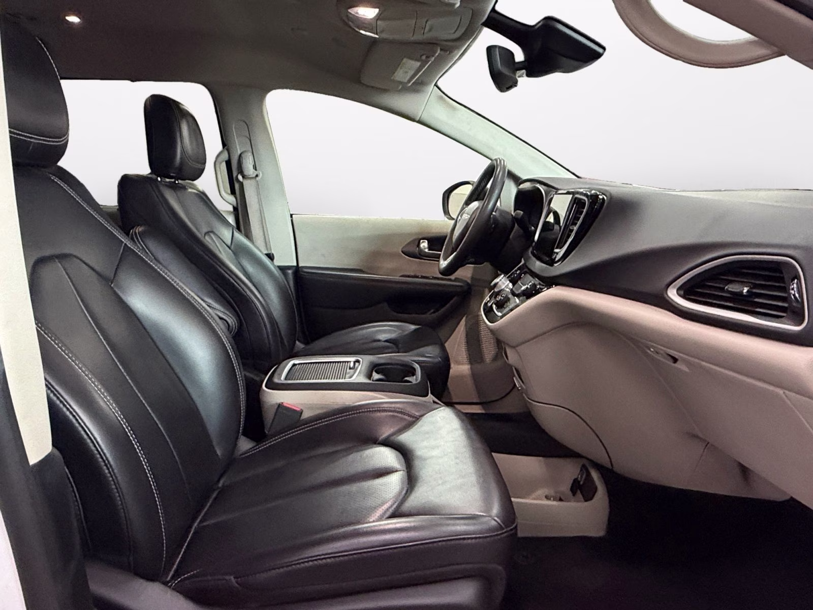 2023 Bright White Clearcoat Chrysler Pacifica Touring L FWD Van