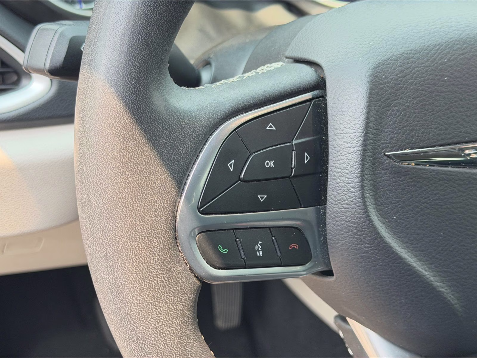 2024 Silver Mist Clearcoat Chrysler Pacifica Touring L FWD Van