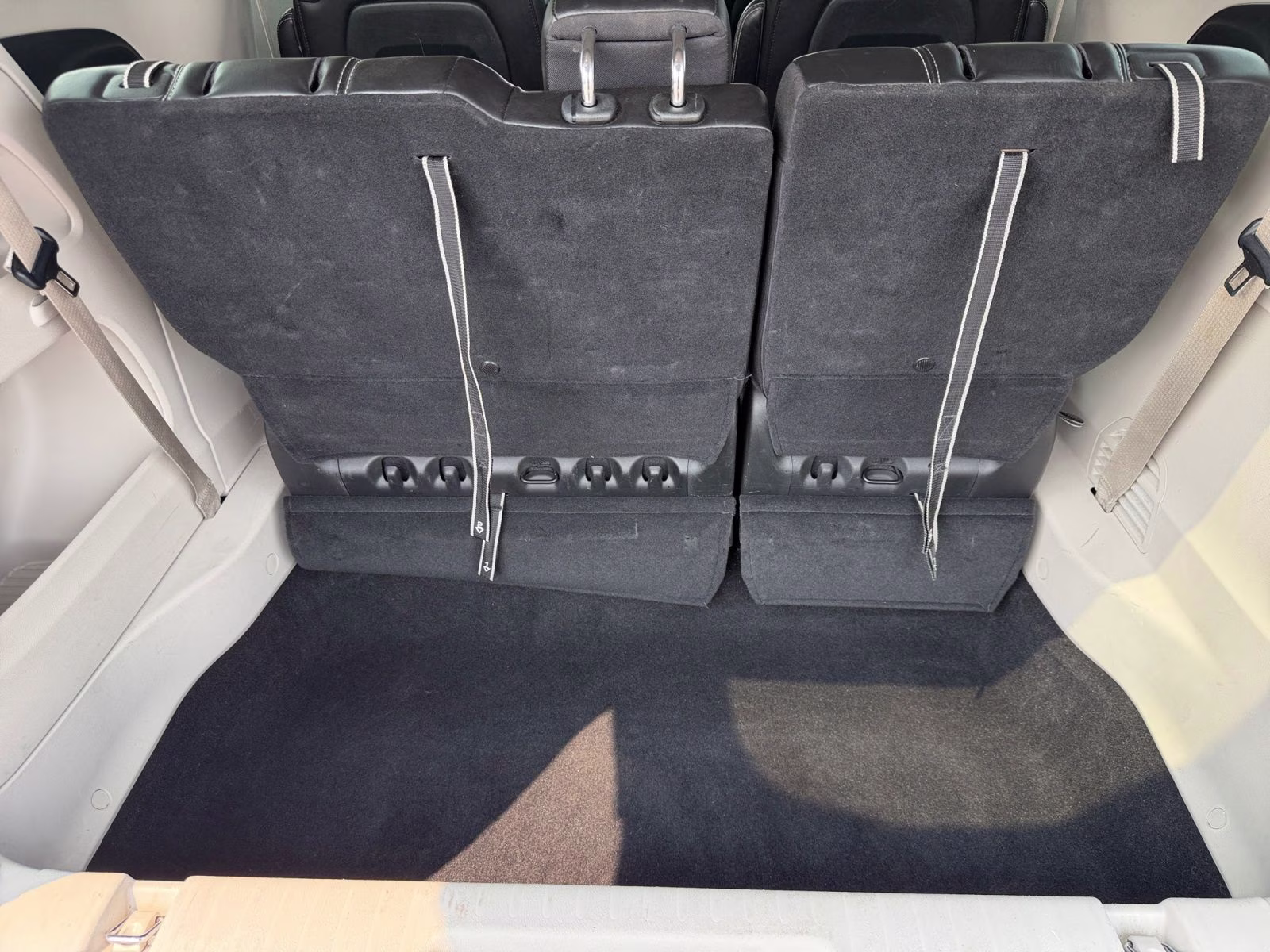 2024 Silver Mist Clearcoat Chrysler Pacifica Touring L FWD Van