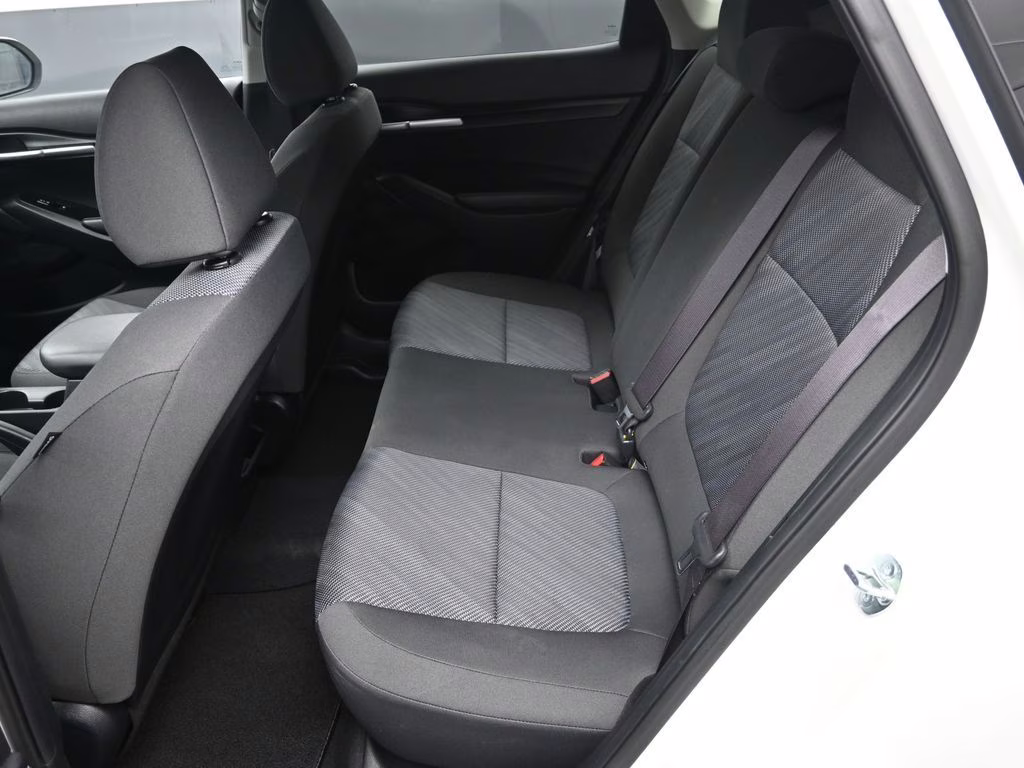 2025 Snow White Pearl Kia Seltos LX AWD SUV