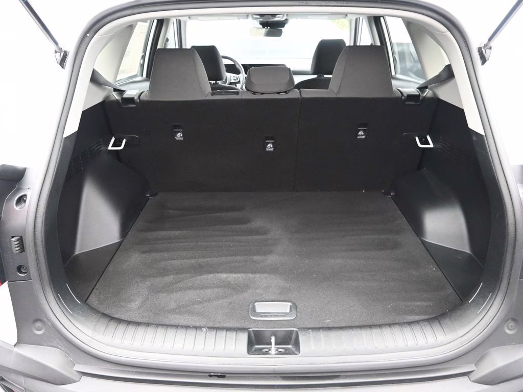 2025 Snow White Pearl Kia Seltos LX AWD SUV