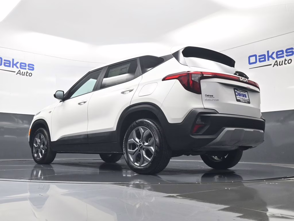 2025 Snow White Pearl Kia Seltos LX AWD SUV