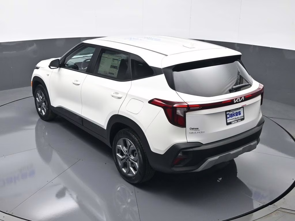 2025 Snow White Pearl Kia Seltos LX AWD SUV