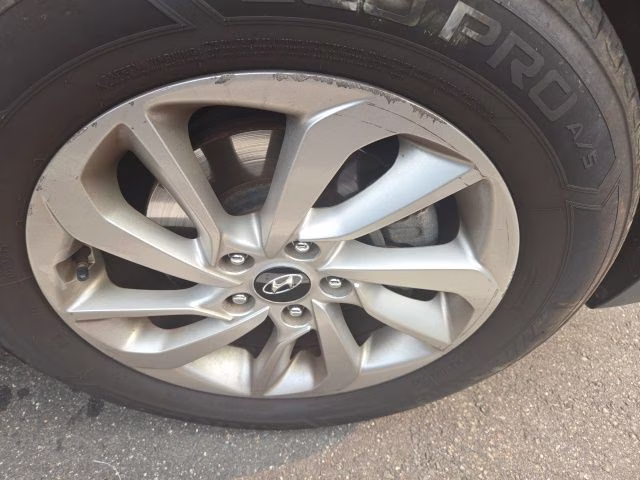 2017 Coliseum Gray Hyundai Tucson SE AWD SUV
