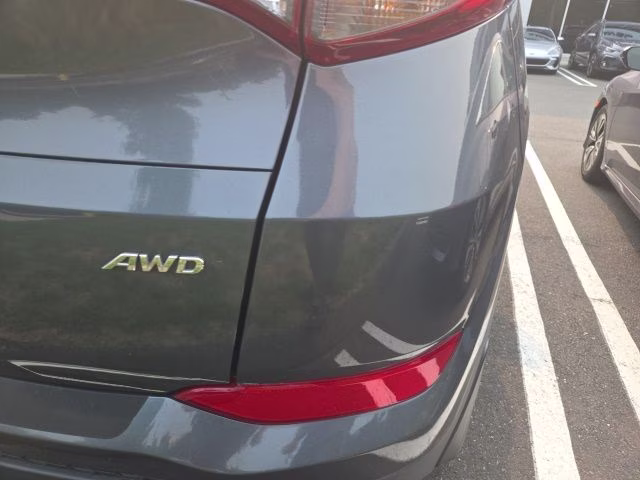 2017 Coliseum Gray Hyundai Tucson SE AWD SUV