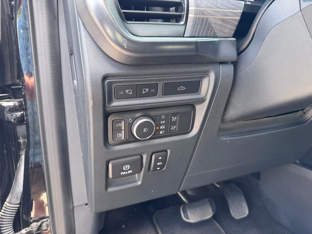 2022 Agate Black Metallic Ford F-150 Platinum 4X4 Truck