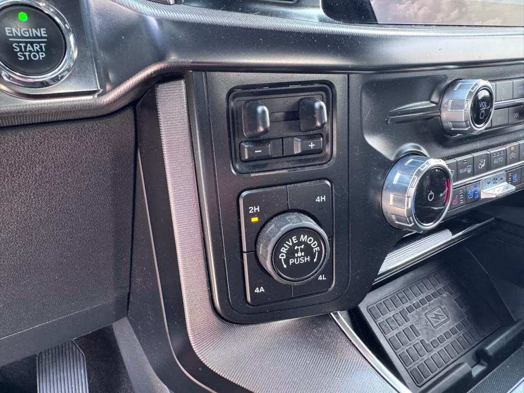 2022 Agate Black Metallic Ford F-150 Platinum 4X4 Truck