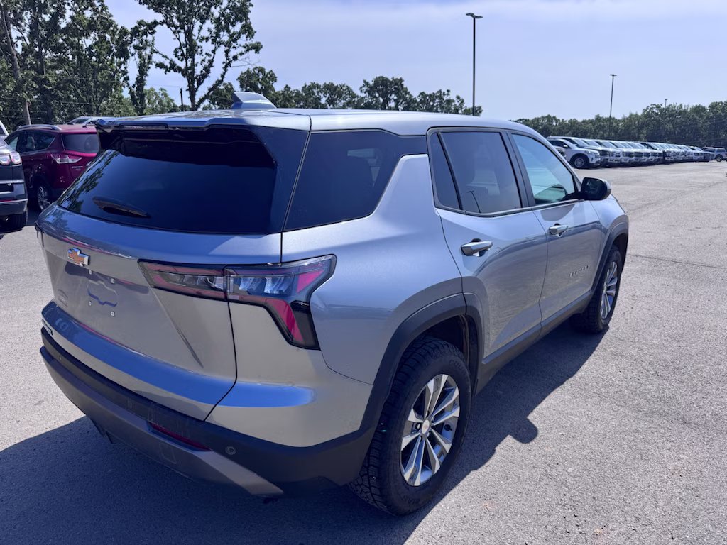 2026 Sterling Gray Metallic Chevrolet Equinox FWD LT FWD SUV