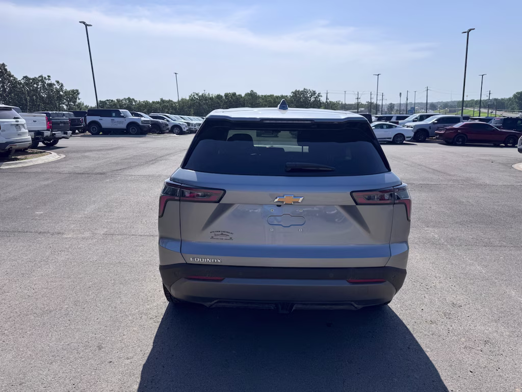2026 Sterling Gray Metallic Chevrolet Equinox FWD LT FWD SUV