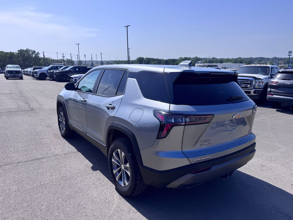2026 Sterling Gray Metallic Chevrolet Equinox FWD LT FWD SUV