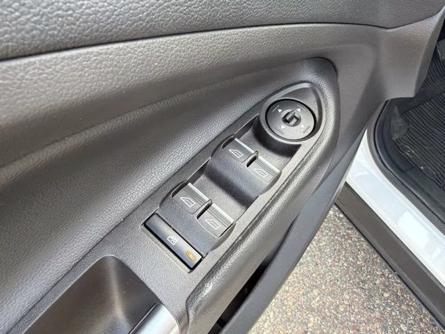 2018 White Platinum Ford Escape Titanium 4X4 SUV