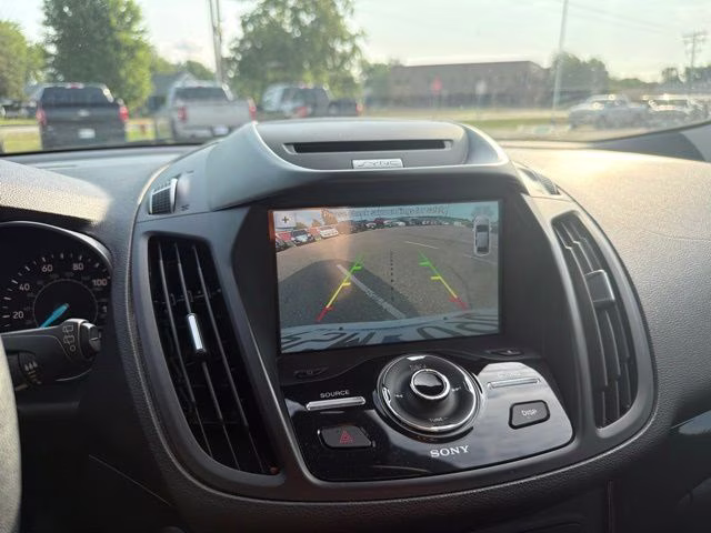 2018 White Platinum Ford Escape Titanium 4X4 SUV